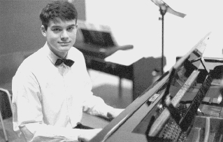 Alin Gherman at the piano — Flores Juventutis Festival, Gent, 1998
