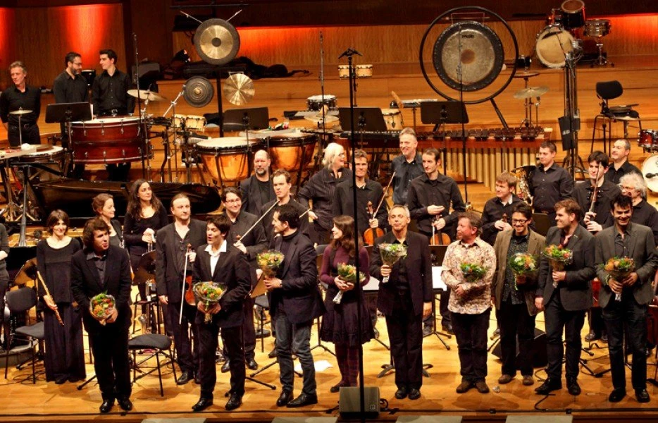 ECO full ensemble on stage Flagey