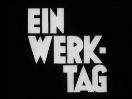 Ein Werktag title card