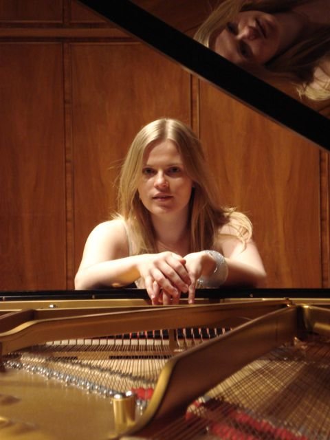 Natalia KOZIARZ, pianist (Poland)