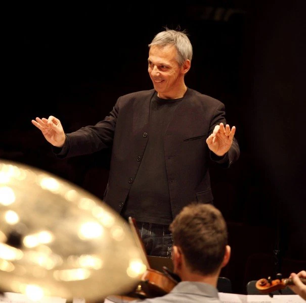 Conductor Raoul Lay ECO